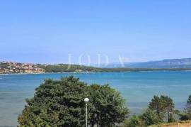 Insel Krk - Haus in erster Reihe zum Meer