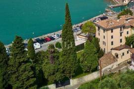 Zwei-Zimmer-Wohnung mit Seeblick in Torbole in der Villa Giuliani