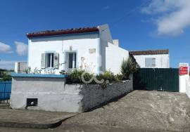 House with 3+1 Bedrooms - Lomba da Maia - Ribeira Grande