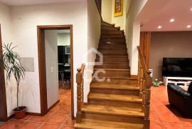 3+1 bedroom semi-detached house in the Carreço area