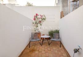 Tavira historic centre, superb newly built property with 3 bedrooms, terrace, and garden.