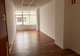 Office for rent in perfect condition to enter