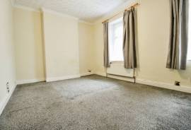 2 bedroom, Terraced House for sale