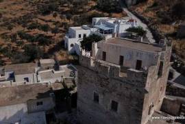 Kournochori Naxos / Venetian Tower of 296 m2