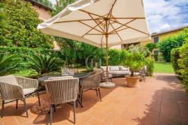 Appartamento Ristrutturato in Residence con Piscina e Campo da Tennis