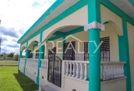  Charming 3-bed 2-bath Home in Orange Walk