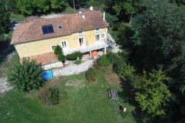 €529000 - Watermill In An Idyllic Setting