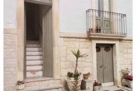 Stunning 3 Bed Townhouse For Sale in Poggiardo Puglia