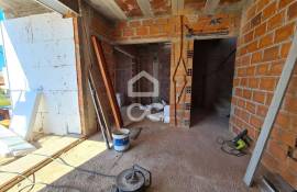 House 3 Bedrooms +1 for sale in Darque