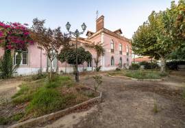 Mansion built in 1861, with 1383m2 of construction