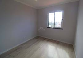 REFURBISHED 2 BEDROOM APARTMENT IN CAMACHA