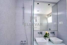 2 BEDROOM CONDOMINIUM APARTMENT WITH POOL IN FUNCHAL