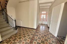 Beautiful Town House With 200 M2 Of Living Space, Garage, Small Garden And Terraces.