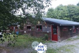 Detached Wooden House with Three Lakes and Land