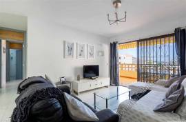 2 Bed, 1 Bath Apartment For Sale in Cerromar, Los Cristianos 279,975€