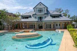 6 Bedroom Mansion Pool Villa on 1326 Sqm Plot on Phuket Country Club Golf Course