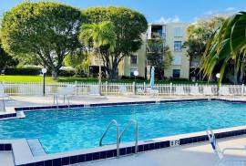 Hidden Harbour Of Palm Beaches #208, 890 N Federal Highway, Lantana, FL 33462