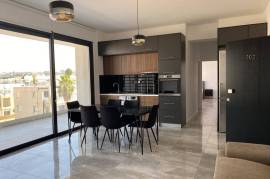 2 Bedroom Modern Apartment - Universal, Paphos