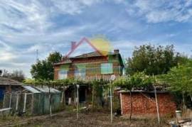 2-Storey house in good condition, 6 rooms, garage, outbuildings, Yambol province