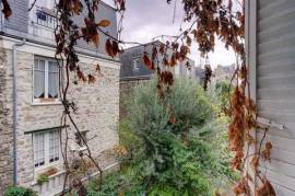 Paris centre magnifique Maison individuelle avec Jardin