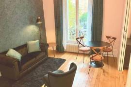 Gorgeous and newly refurbished 2 bedrooms apartment in Paris 14eme