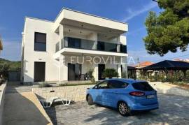 Pašman, Neviđane, modern house in a new building with four separate apartments, first row by the...