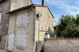 €39000 - Small Cottage With 2nd Property To Renovate Close to Verteuil-Sur-Charente