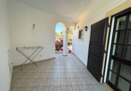 Large 4 + 2 Bedroom Villa Located in Alvor