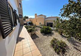 Large 4 + 2 Bedroom Villa Located in Alvor