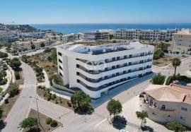 Superb 2 bedroom apartment at Porto de Mós beach.