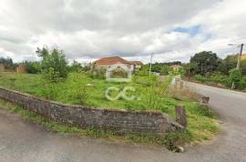 Opportunity in Tondela – 204m² Stone Construction with Large Land