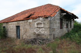 Opportunity in Tondela – 204m² Stone Construction with Large Land