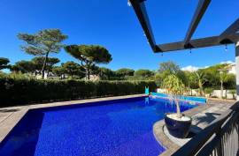 Luxury 7 Bed Villa For Sale in Vila Sol Golf Resort