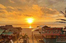 Stunning Hostel Coco Loco For Sale in Canoa