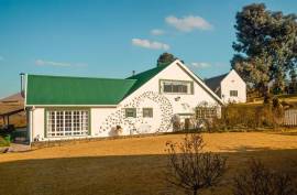 Stunning Farmhouse & Separate Cottages For Sale in Kokstad KwaZulu-Natal South