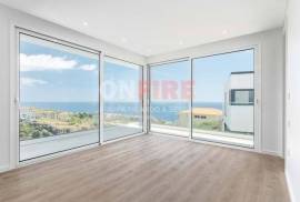 Contemporary 3 Bedroom Villa with Panoramic Views and Pool in Estreito da Calheta