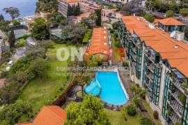 Elegant 3 Bedroom Villa in Prestigious Condominium with Sea View in Funchal, Madeira