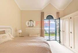 Elegant 3 Bedroom Villa in Prestigious Condominium with Sea View in Funchal, Madeira