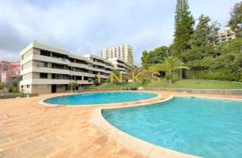 2 bedroom apartment in a building with swimming pool and excellent location - Funchal