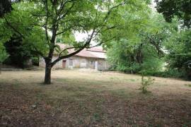 Village Cottage With Two Houses, Outbuildings, Vaulted Cellar