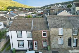 2 bedroom, Terraced House for sale