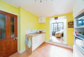 4 bedroom, Terraced House for sale