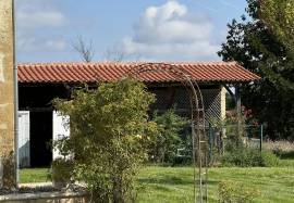 Charming Country Cottage with Pyrenees Views, Pool, and Barn Wing