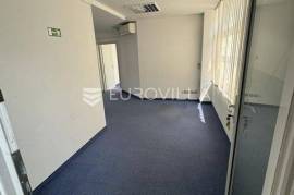 Split, excellent office in a frequent location