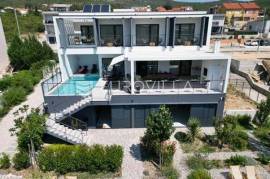 Dugopolje, Koprivno, modern villa with five bedrooms, NFA 210 m²