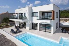 Obrovac, Maslenica, NEWLY BUILT, beautiful, modernly furnished villa with pool and sea view