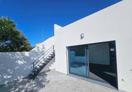 New modern semi-detached 2-bedroom Villa