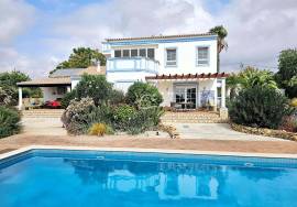 Beautiful 2+1 bedroom Villa with stunning country and sea views