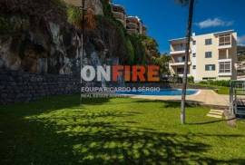 Excellent T2 with Privacy in Condominium with Pool in Calheta