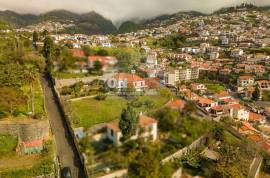 Bifamily Estate T3+T2 with 2,800m² Land and Panoramic View in Funchal